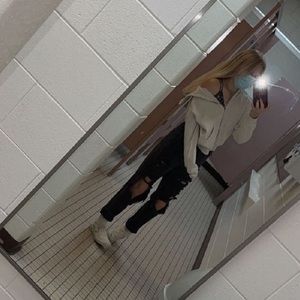 Meet your Posher, Alysha